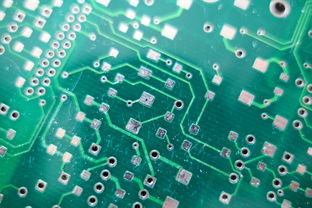 九游电竞中心-德甲球队利用深度学习模型预测对手阵型变化趋势，德甲打法特点