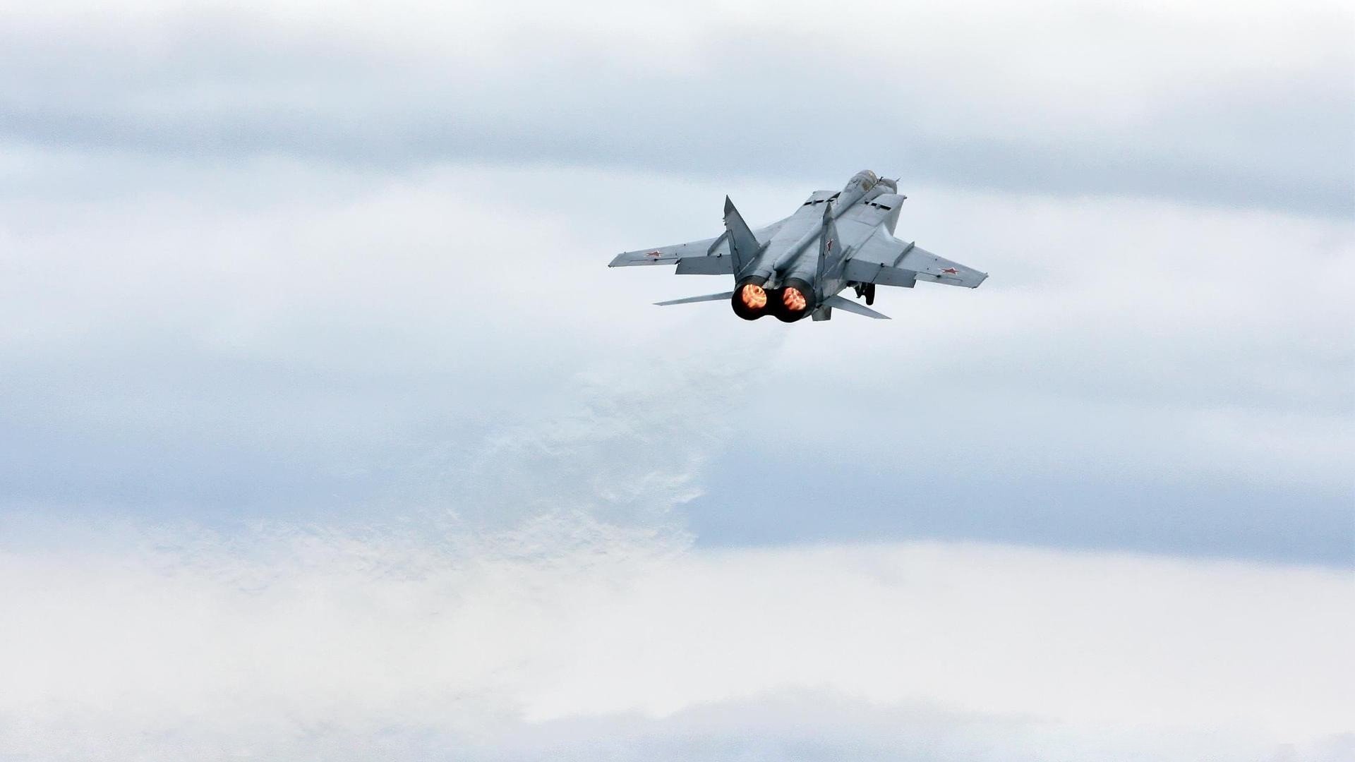 九游app官网下载-德甲球队利用神经反馈提升球员专注力的实证分析